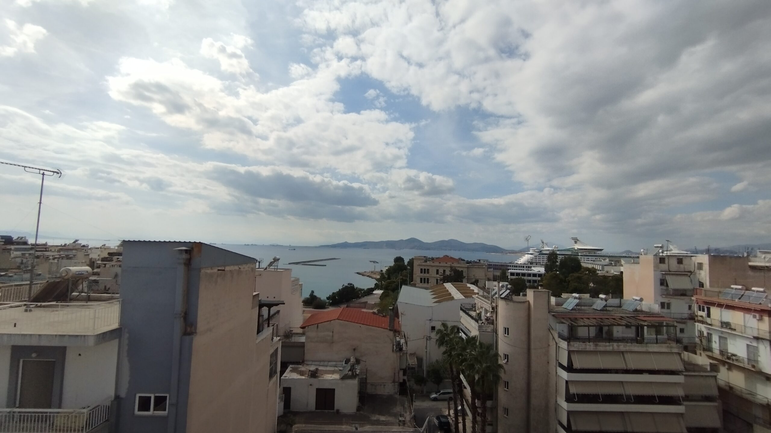 ΕΝΟΙΚΙΑΖΕΤΑΙ ΔΙΑΜΕΡΙΣΜΑ 42τμ ΣΤΟΝ ΠΕΙΡΑΙΑ